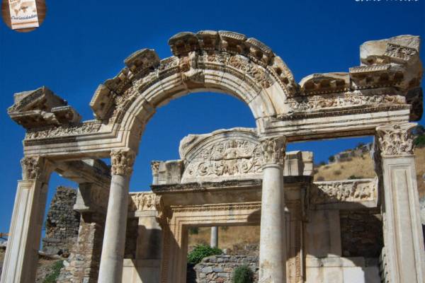 Éfesos, ciudad de templos sagrados y cultura